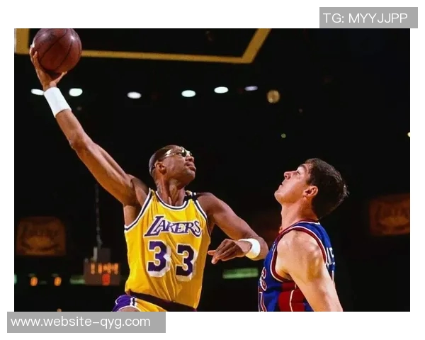 里斯詹姆斯在更衣室发挥重要作用成为球队管理的标杆人物 里斯詹姆斯在更衣室发挥重要作用成为球队管理的标杆人物