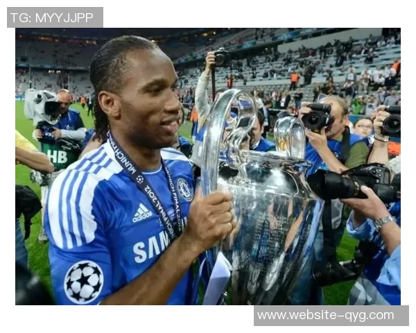 切尔西传奇勒伯夫女儿比基尼照引关注丈夫幽默留言引发网友热议