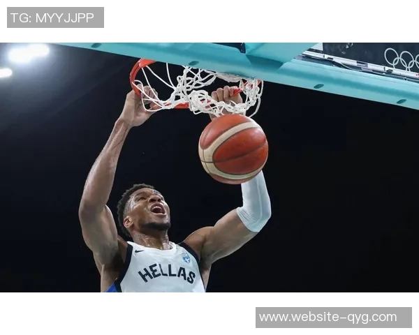 字母哥遭遇包夹困境半场12分钟仅得9分3助攻表现平平